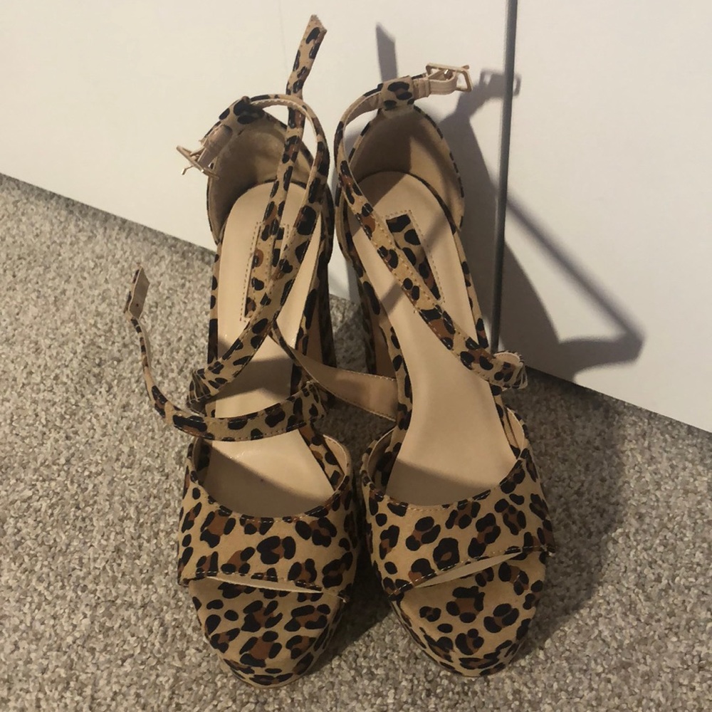 Heels - Picture 2 of 3